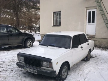 Авто ВАЗ 2107 1988 № 8690270