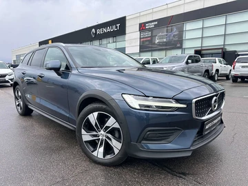 Авто Volvo V60 2021 № 8690886