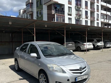 Авто Toyota Yaris 2008 № 8691121