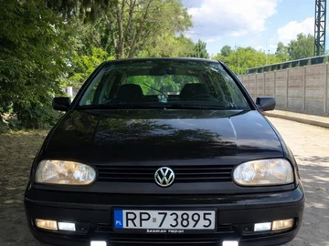 Авто Volkswagen Golf 1997 № 8691352