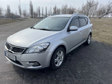 Авто KIA Cee X27 D 2009 № 8691584