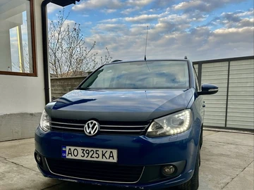 Авто Volkswagen Touran 2011 № 8691620