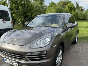 Авто Porsche Cayenne 2012 № 8692386