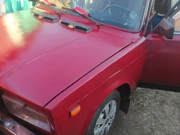 Авто ВАЗ 2107 1988 № 8692406