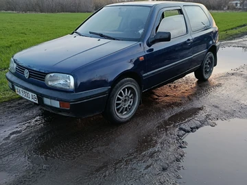 Авто Volkswagen Golf 1992 № 8692421