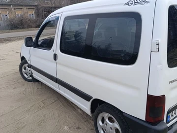 Авто Peugeot Partner 2006 № 8692471