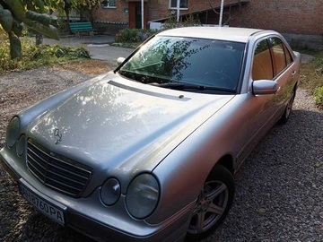 Авто Mercedes 220 2000 № 8692491
