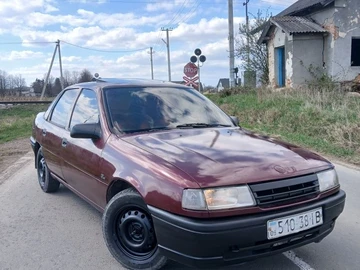 Авто Opel Vectra 1992 № 8692573