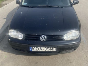 Авто Volkswagen Golf 2000 № 8692579