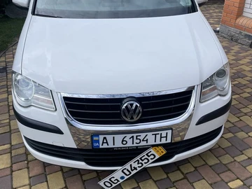 Авто Volkswagen Touran 2010 № 8692858