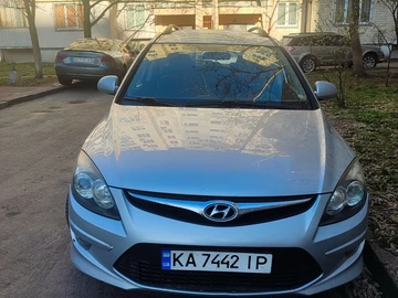 Авто Hyundai I30 2010 № 8692879