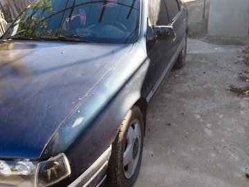 Авто Opel Vectra 1990 № 8692970