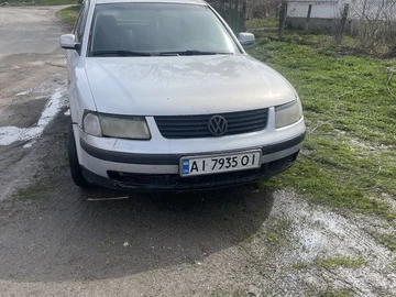 Авто Volkswagen Passat Sedan 1998 № 8693000