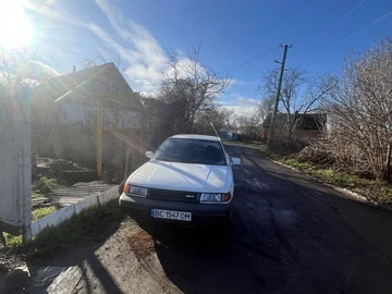 Авто Mazda 323 1991 № 8693358