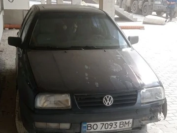 Авто Volkswagen Vento 1992 № 8693360