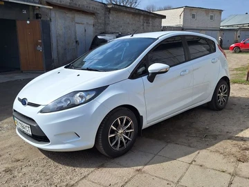 Авто Ford Fiesta 2012 № 8693382