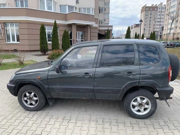 Авто Chevrolet Niva 2004 № 8693415