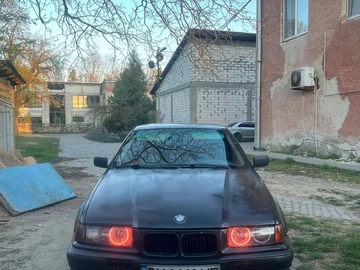 Авто BMW 3 Серия 1993 № 8693418