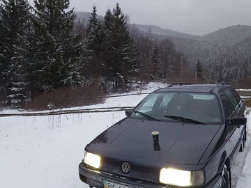 Авто Volkswagen Passat Variant 1993 № 8694206