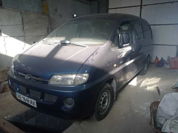 Авто Hyundai H200 1998 № 8694208