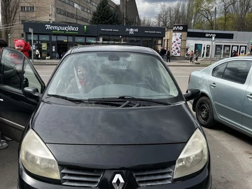 Авто Renault 4 2004 № 8694242