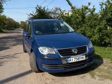 Авто Volkswagen Touran 2009 № 8694420