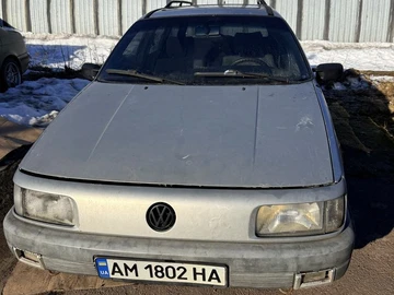 Авто Volkswagen Passat Hatchback 1990 № 8694422