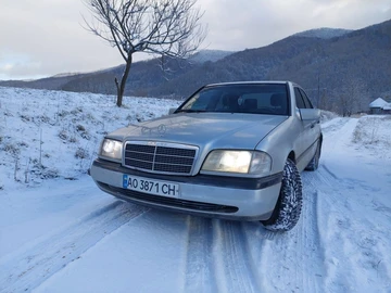 Авто Mercedes 220 1995 № 8694976