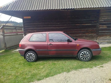 Авто Volkswagen Golf 1992 № 8694997