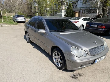 Авто Mercedes 220 2003 № 8695233