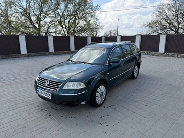 Авто Volkswagen Passat Variant 2004 № 8695587