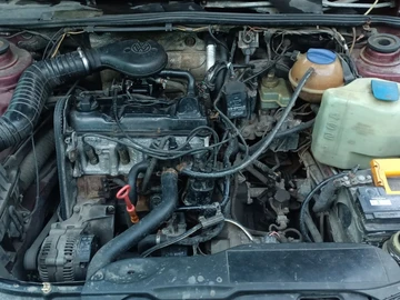 Авто Volkswagen Passat Variant 1994 № 8696685
