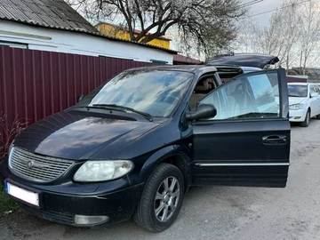 Авто Chrysler Grand Voyager 2001 № 8697046
