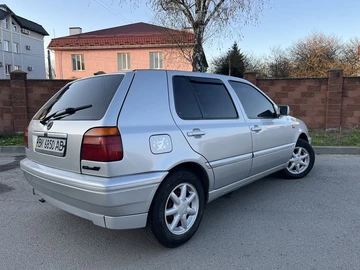 Авто Volkswagen Golf 1994 № 8697437