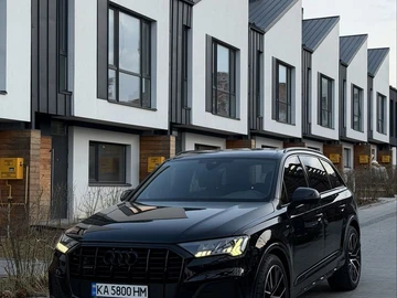 Авто Audi Q7 2021 № 8697747