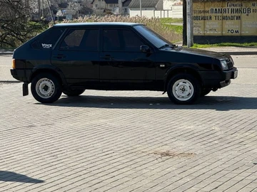 Авто ВАЗ 2109 1990 № 8697915