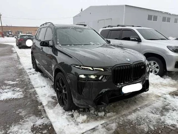 Авто BMW X7 2024 № 8698107