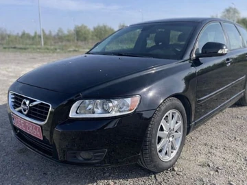Авто Volvo V50 2010 № 8698134