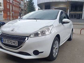 Авто Peugeot 208 2013 № 8698349