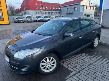 Авто Renault 4 2010 № 8698387