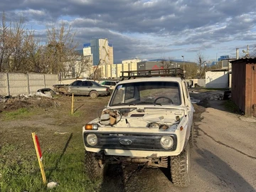 Авто ВАЗ 2121 1994 № 8698469