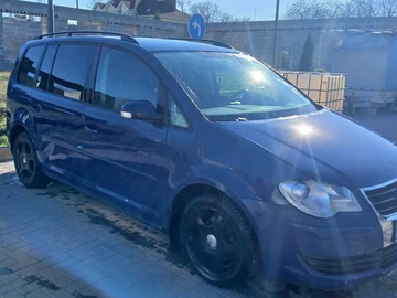 Авто Volkswagen Touran 2008 № 8698503
