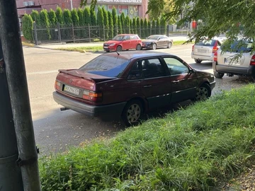 Авто Volkswagen Passat Sedan 1990 № 8698514