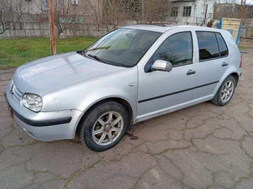 Авто Volkswagen Golf 1998 № 8698558