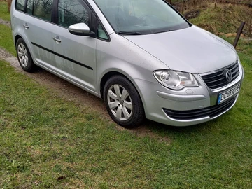 Авто Volkswagen Touran 2010 № 8698907