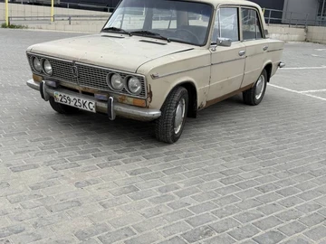 Авто ВАЗ 2103 1984 № 8698987
