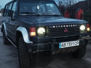 Авто Mitsubishi Pajero 1986 № 8699128