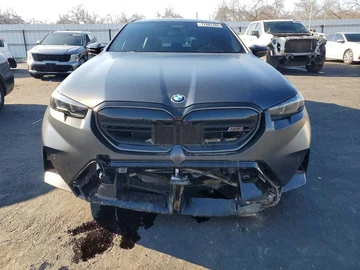 Авто BMW 5 Серия 2025 № 8699350