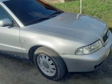 Авто Audi A4 2000 № 8699407