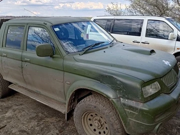 Авто Mitsubishi L 200 2005 № 8699727